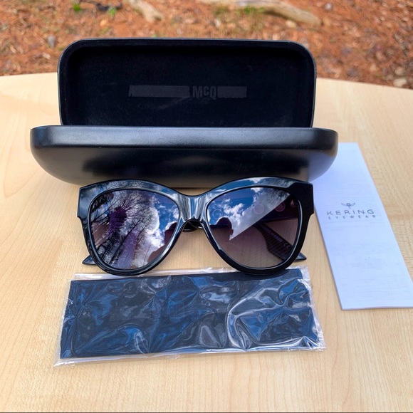 NEW! ☀️ MCQ ALEXANDER MCQUEEN SUNGLASSES black cateye GOLD grommets + CASE - Picture 9 of 9
